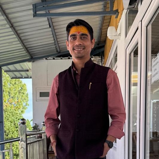 Vinayak Tyagi - Ayurvedic Therapist